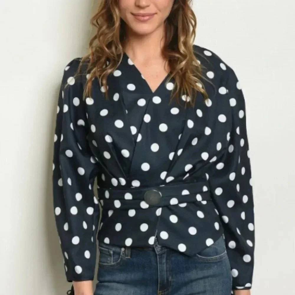 A CLASSIC BLOUSE